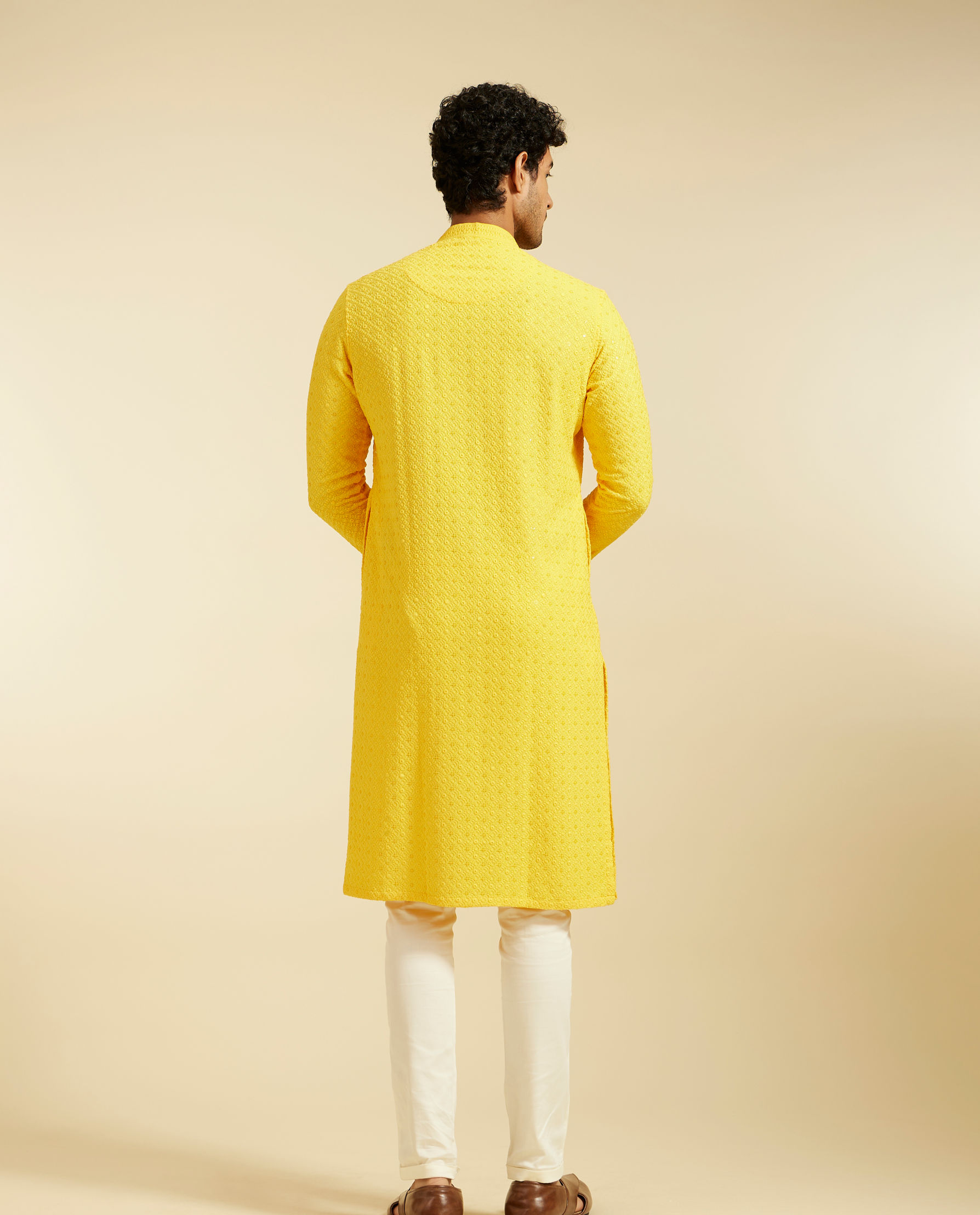 alt message - Diwas Men Sunshine Yellow Chikankari Kurta with Sequin image number 4