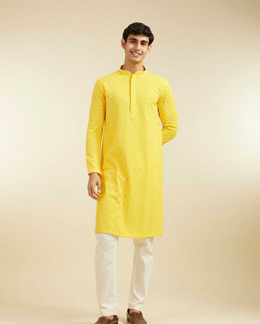 alt message - Diwas Men Sunshine Yellow Chikankari Kurta With Sequins image number 2