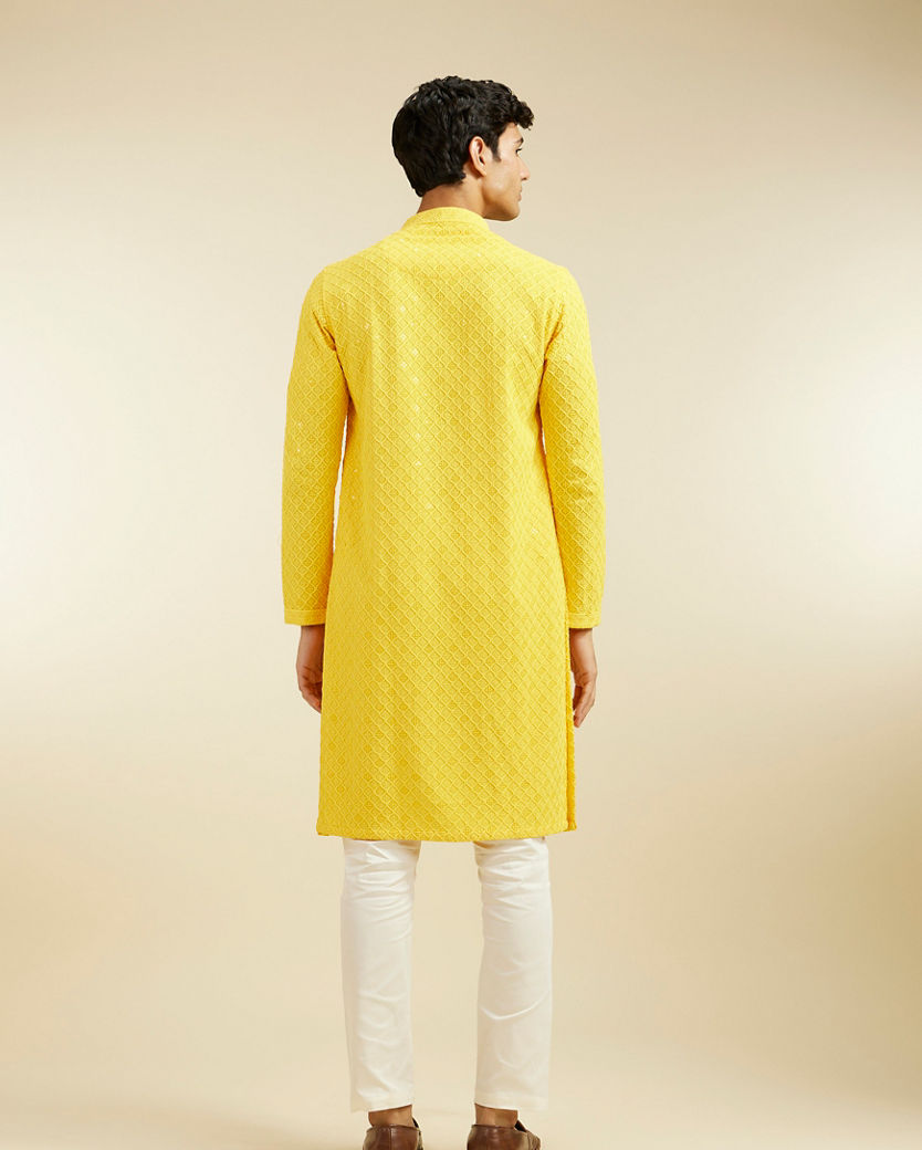 alt message - Diwas Men Sunshine Yellow Chikankari Kurta With Sequins image number 4