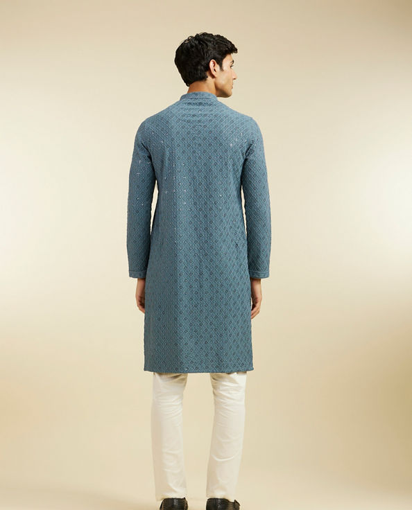 alt message - Diwas Men Oxford Blue Chikankari Kurta With Sequins image number 4