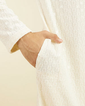 Diwas Men Ivory Cream Chikankari Sequinned Kurta