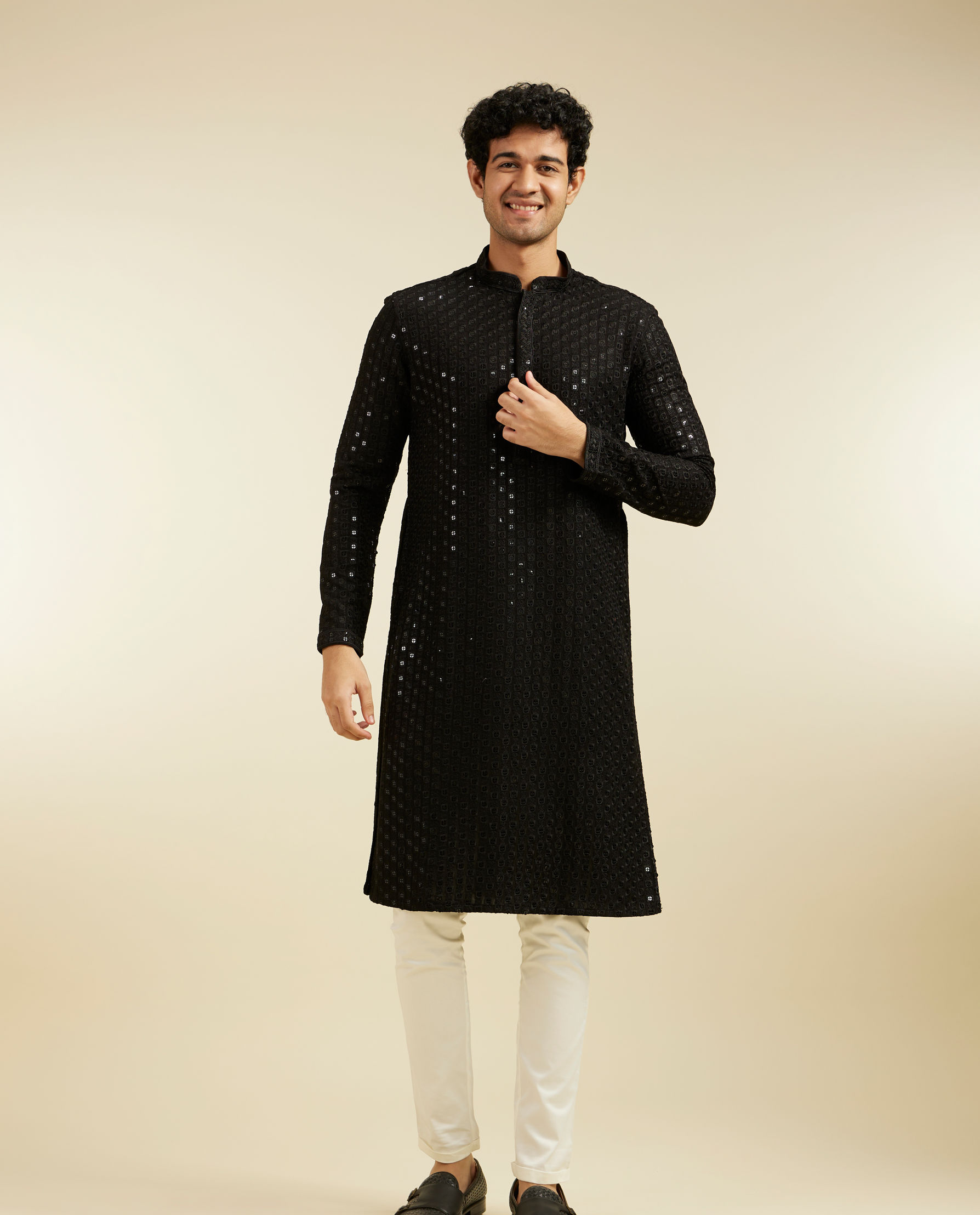 alt message - Diwas Men Ebony Black Chikankari Sequinned Kurta image number 2