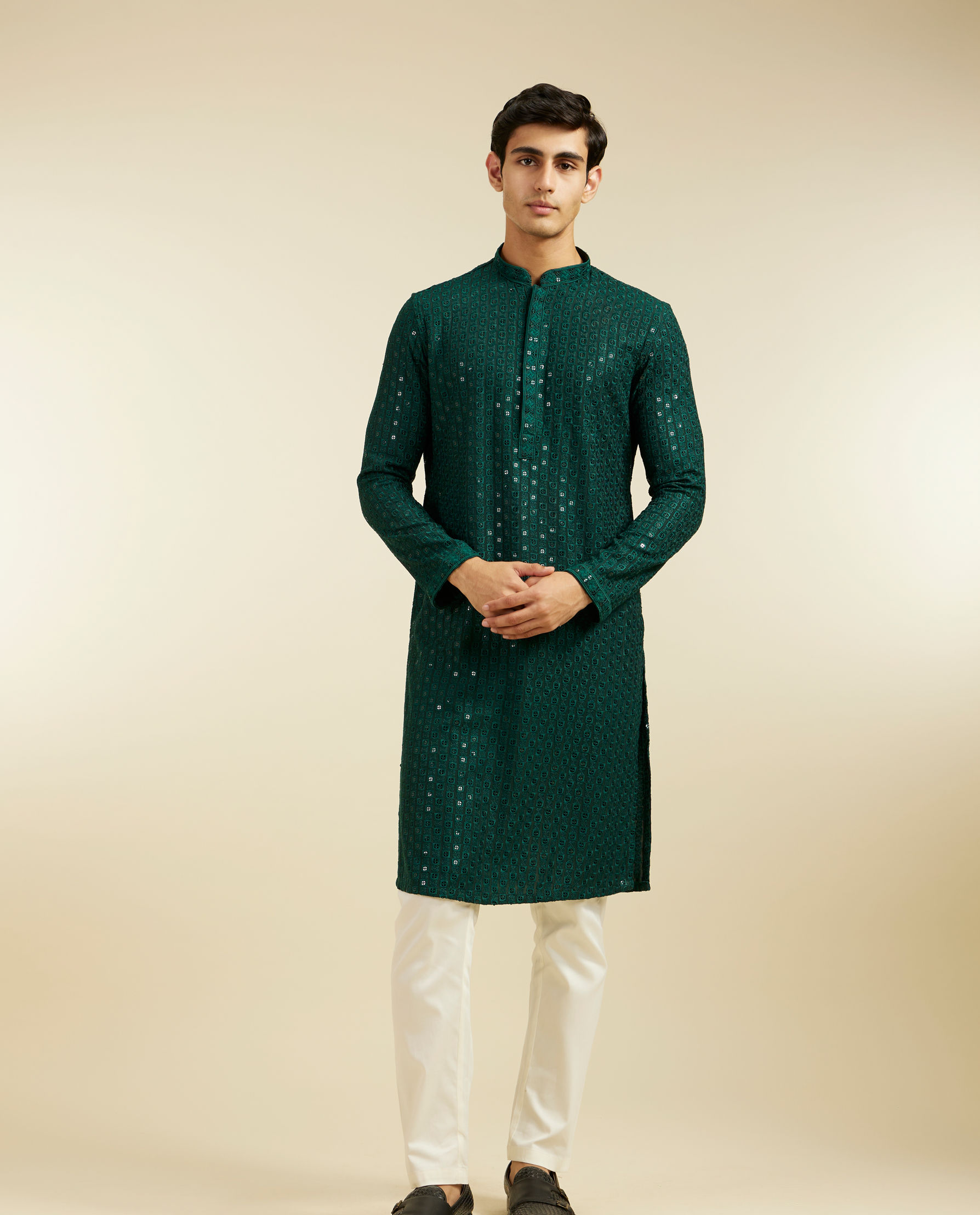 alt message - Diwas Men Bottle Green Chikankari Sequinned Kurta image number 2