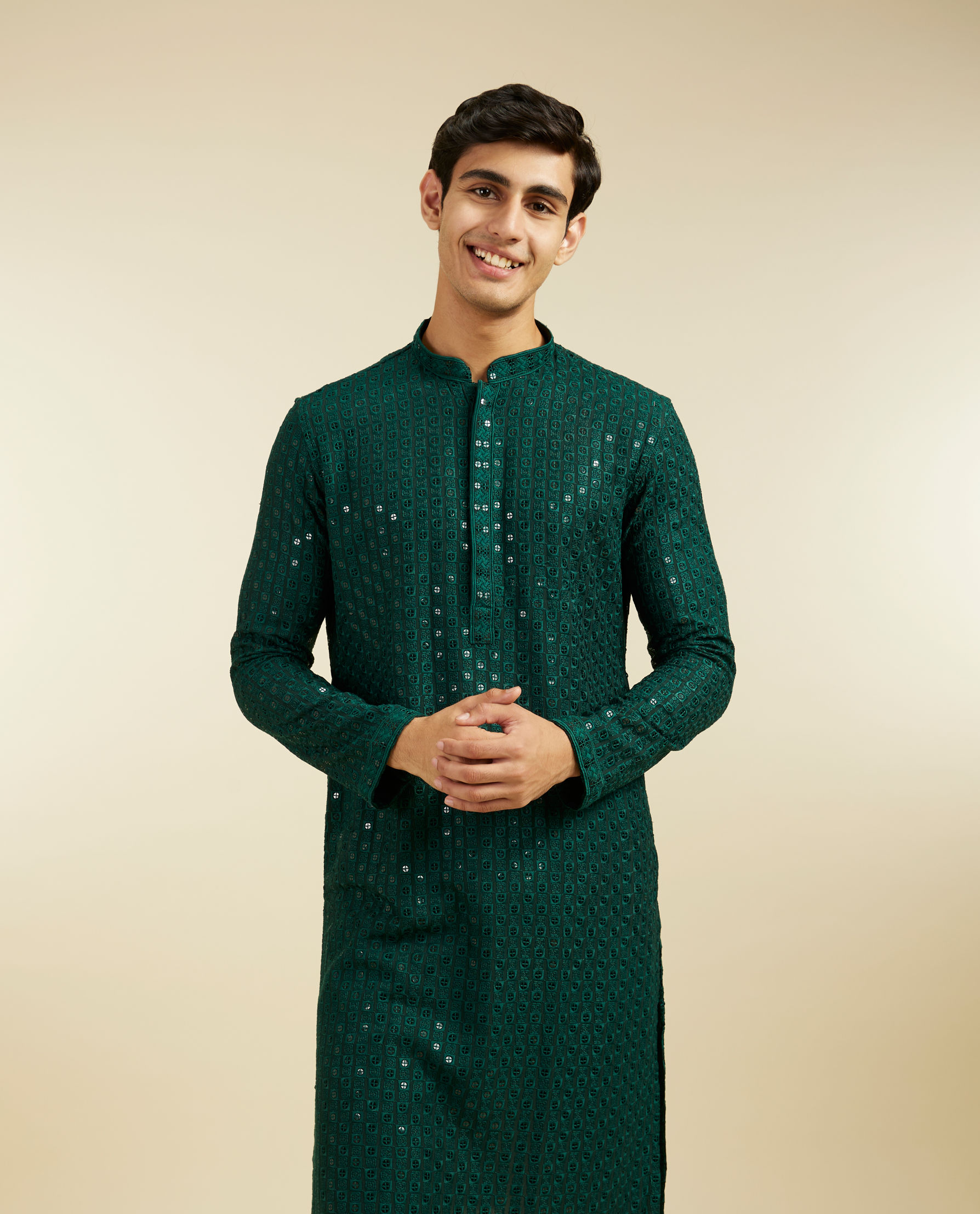 alt message - Diwas Men Bottle Green Chikankari Sequinned Kurta image number 0