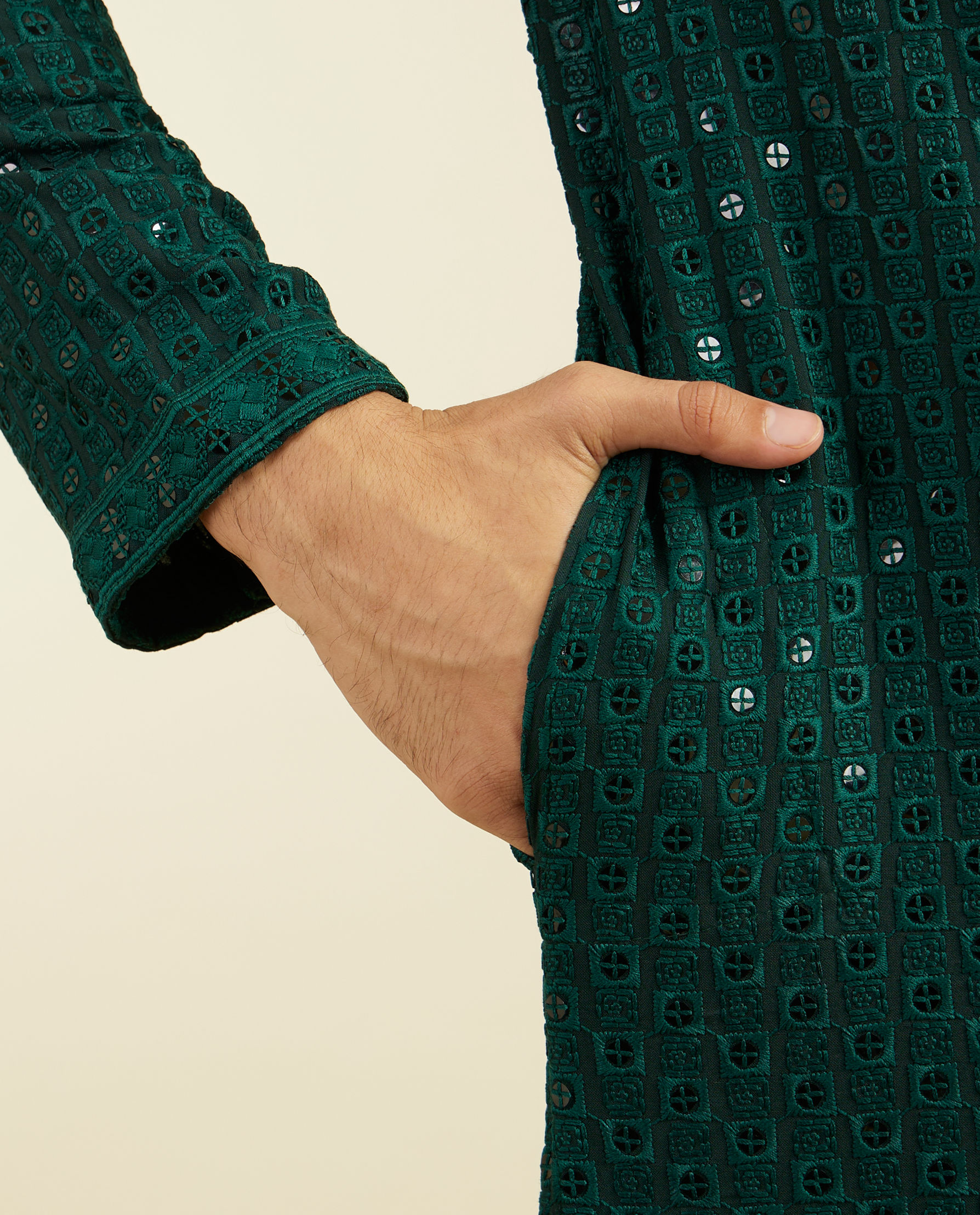 alt message - Diwas Men Bottle Green Chikankari Sequinned Kurta image number 3