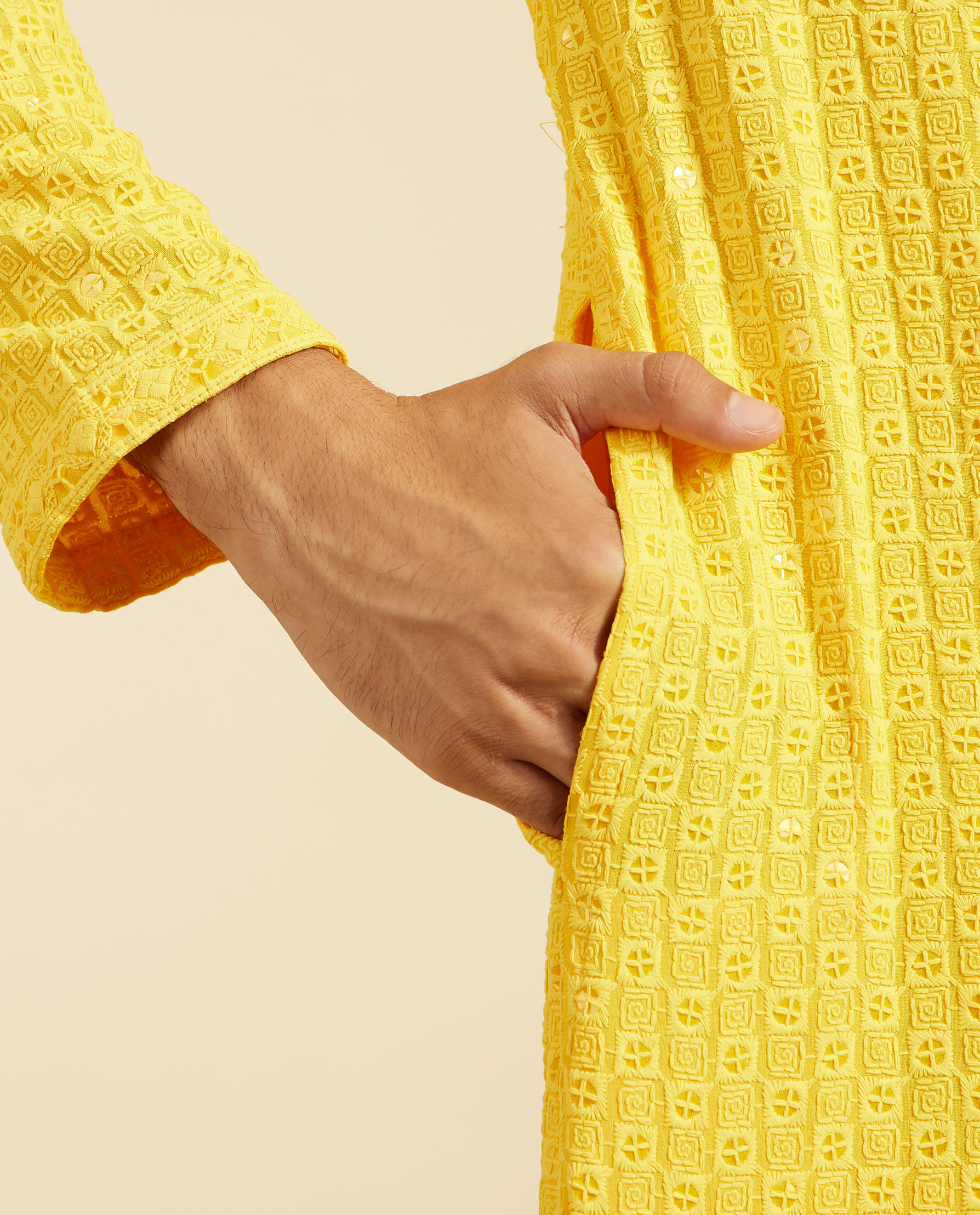 alt message - Diwas Men Sunshine Yellow Chikankari Sequinned Kurta image number 3