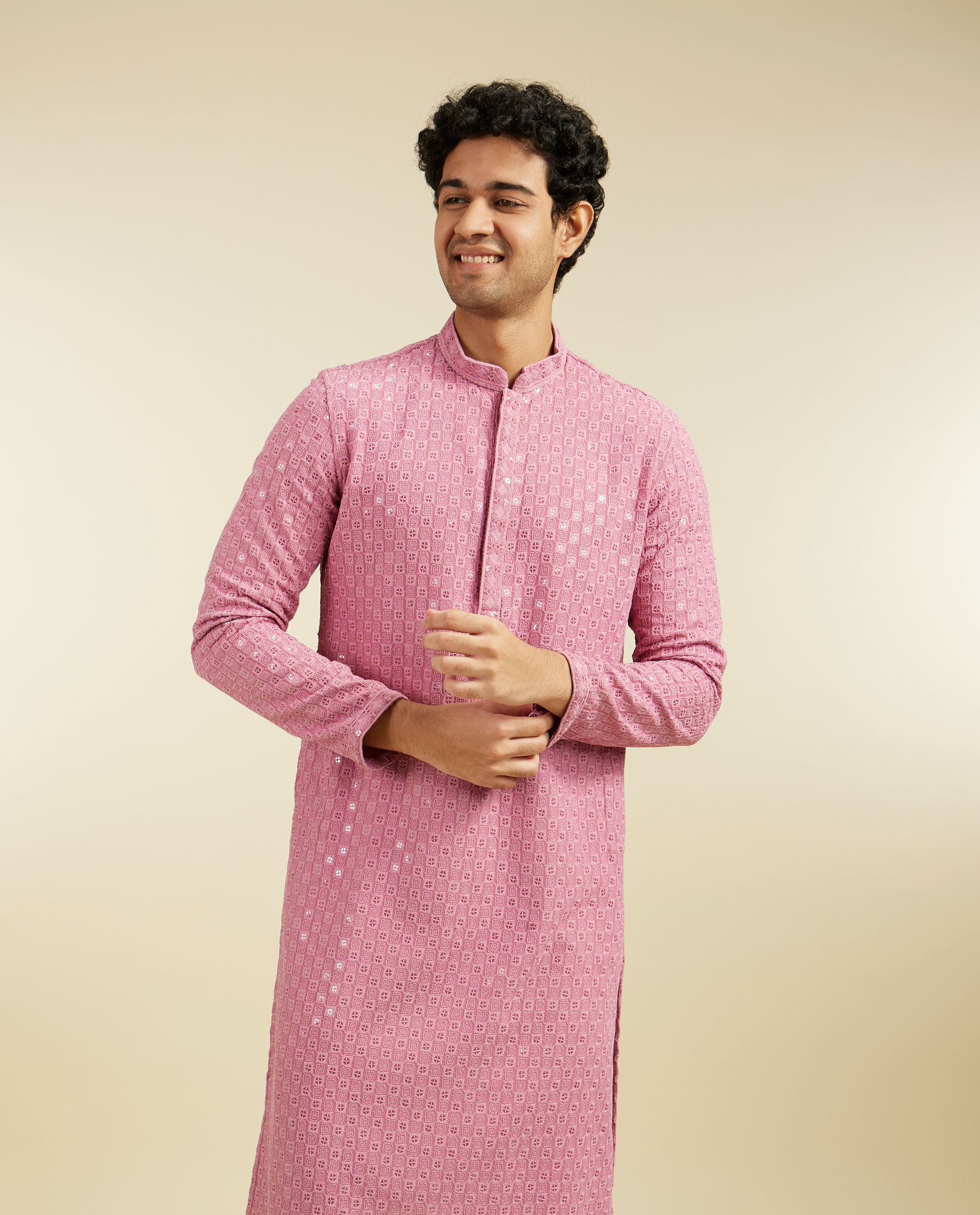 alt message - Diwas Men Dusty Pink Chikankari Sequinned Kurta image number 0