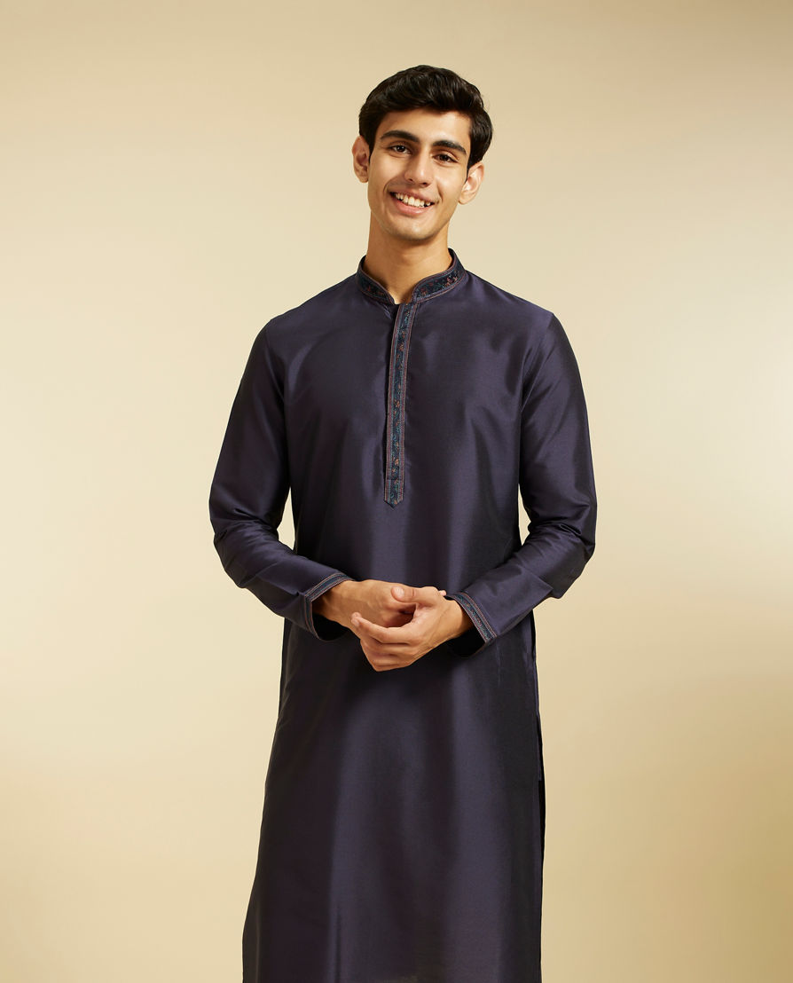 Diwas Men Navy Blue Plain Kurta with Embroidered Placket