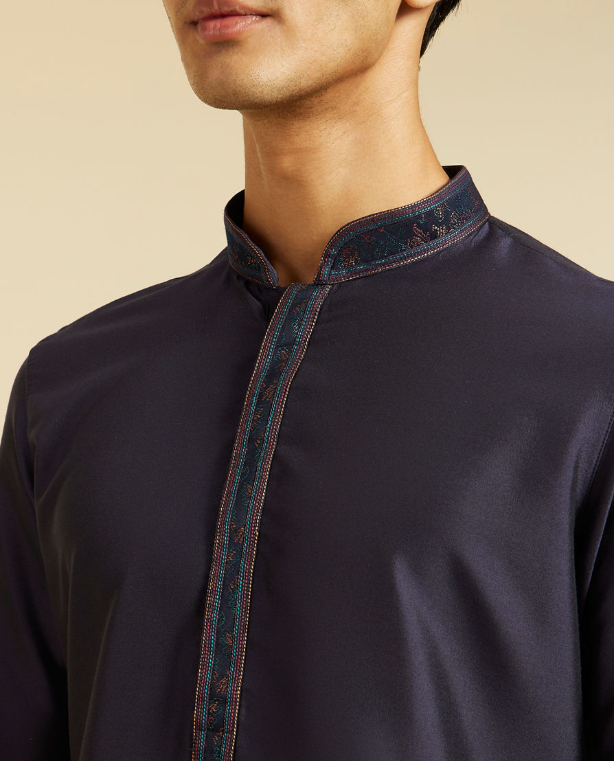 Diwas Men Navy Blue Plain Kurta with Embroidered Placket