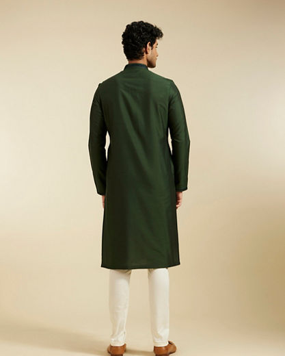 Diwas Men Bottle Green Plain Kurta with Embroidered Placket