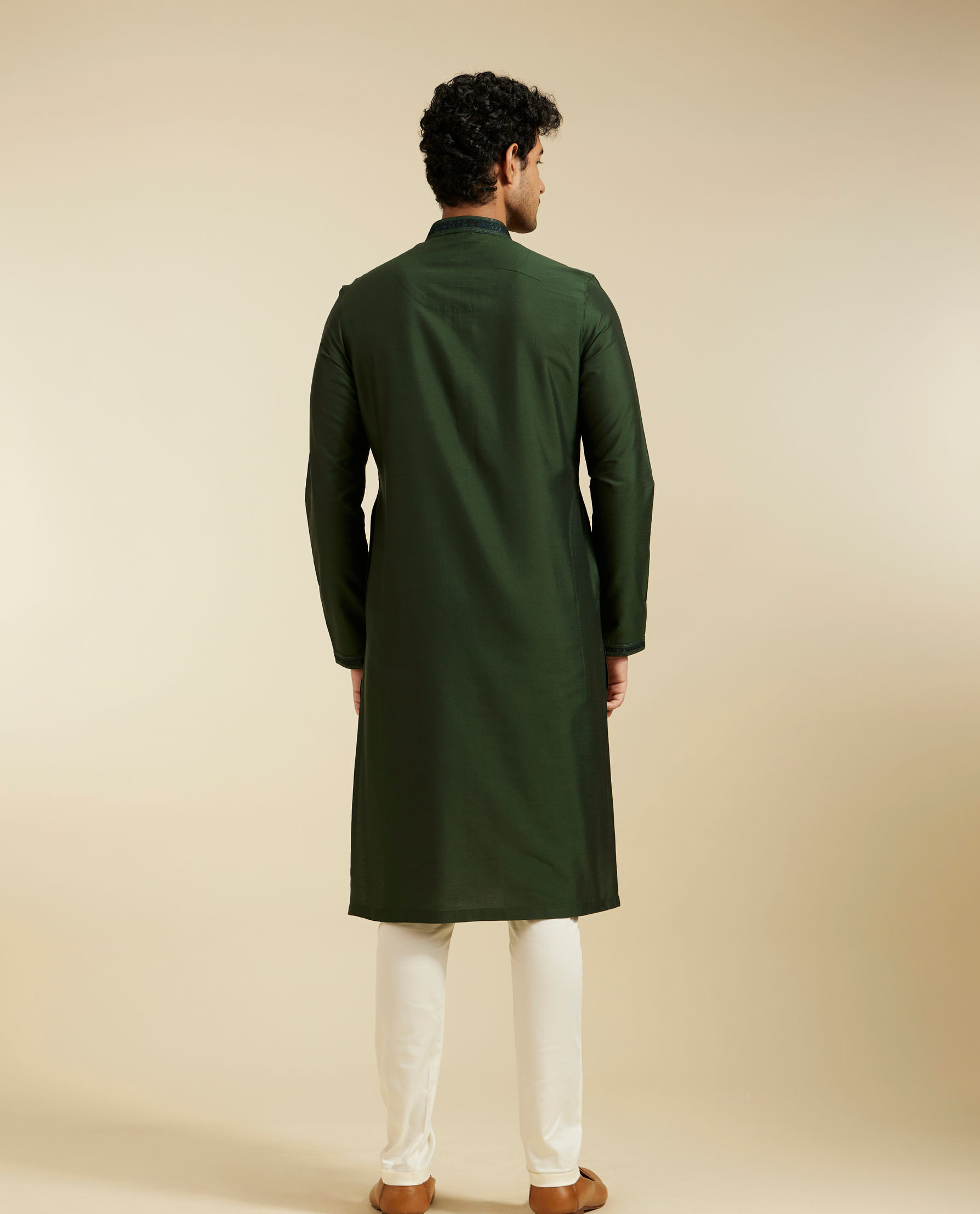 Diwas Men Bottle Green Plain Kurta with Embroidered Placket