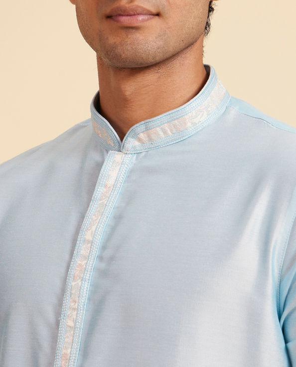 Diwas Men Powder Blue Plain Kurta with Embroidered Placket