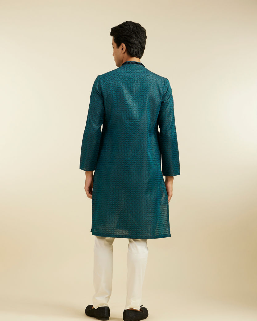 alt message - Diwas Men Teal Green Floral Buta Kurta with Sequinned Neck image number 4