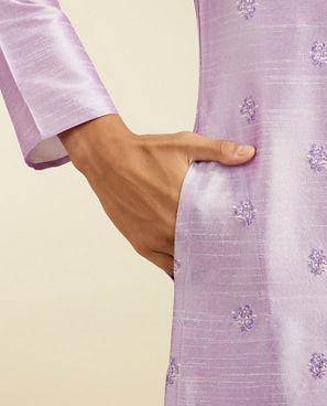 Diwas Men Soft Lilac Buta Embroidered Kurta