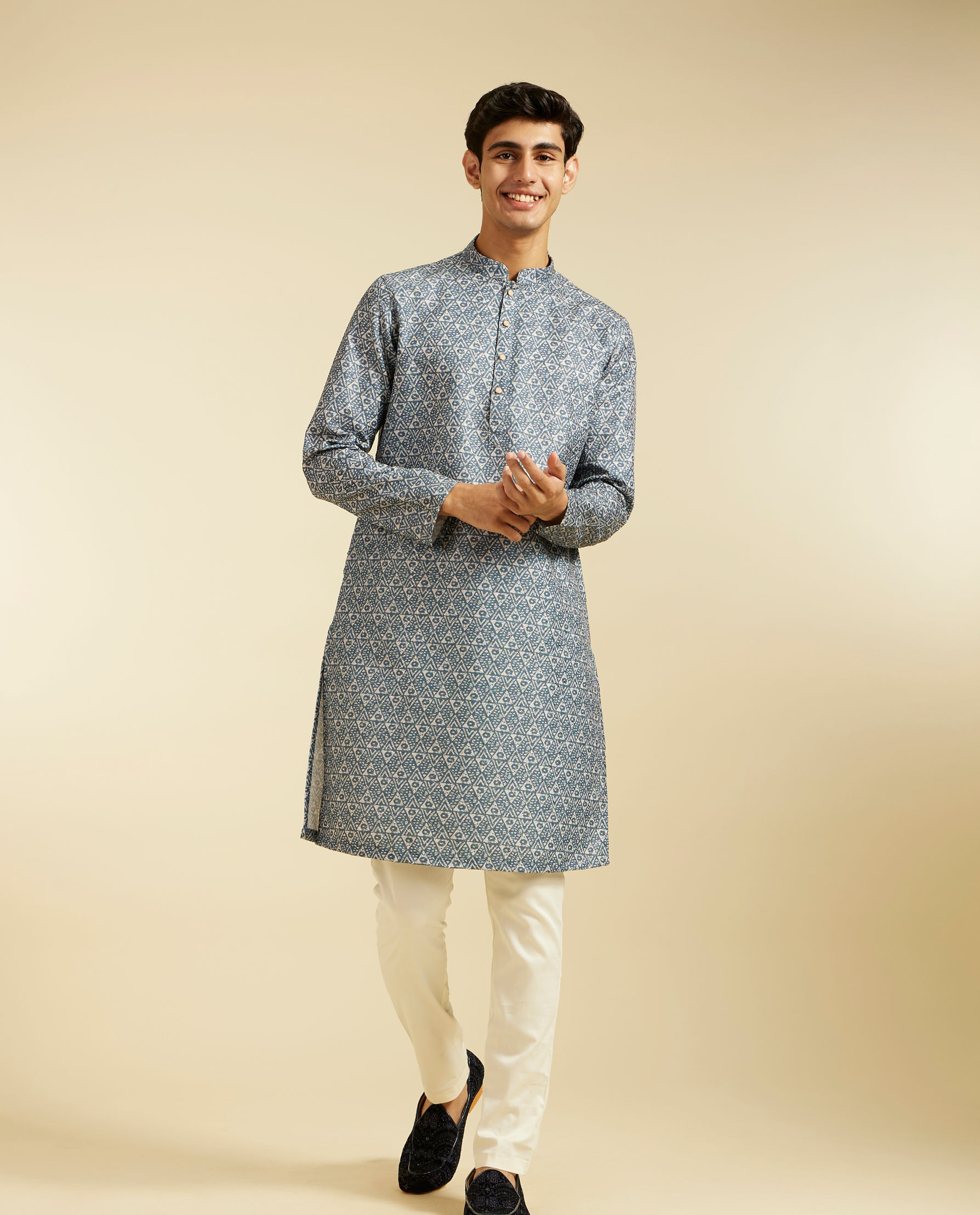 alt message - Diwas Men Oxford Blue Diamond Printed Kurta image number 2