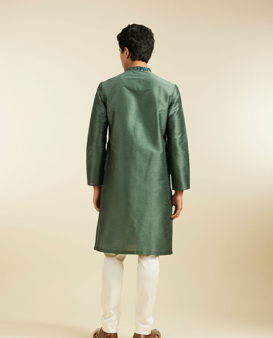 Diwas Men Bottle Green Plain Kurta with Embroidered Neckline