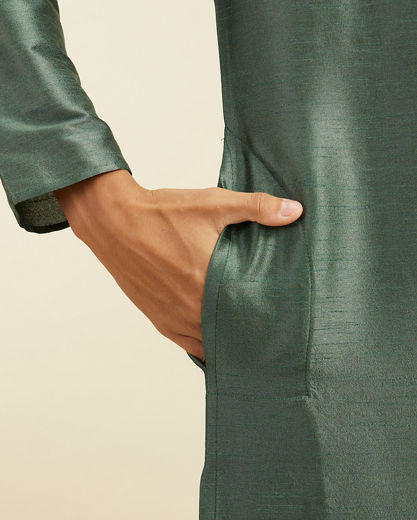 Diwas Men Bottle Green Plain Kurta with Embroidered Neckline