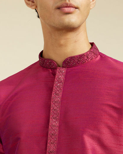 Diwas Men Rani Pink Plain Kurta With Sequinned Neckline