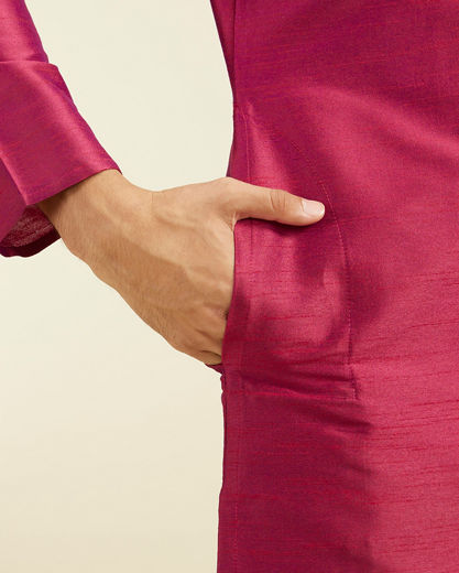 Diwas Men Rani Pink Plain Kurta With Sequinned Neckline