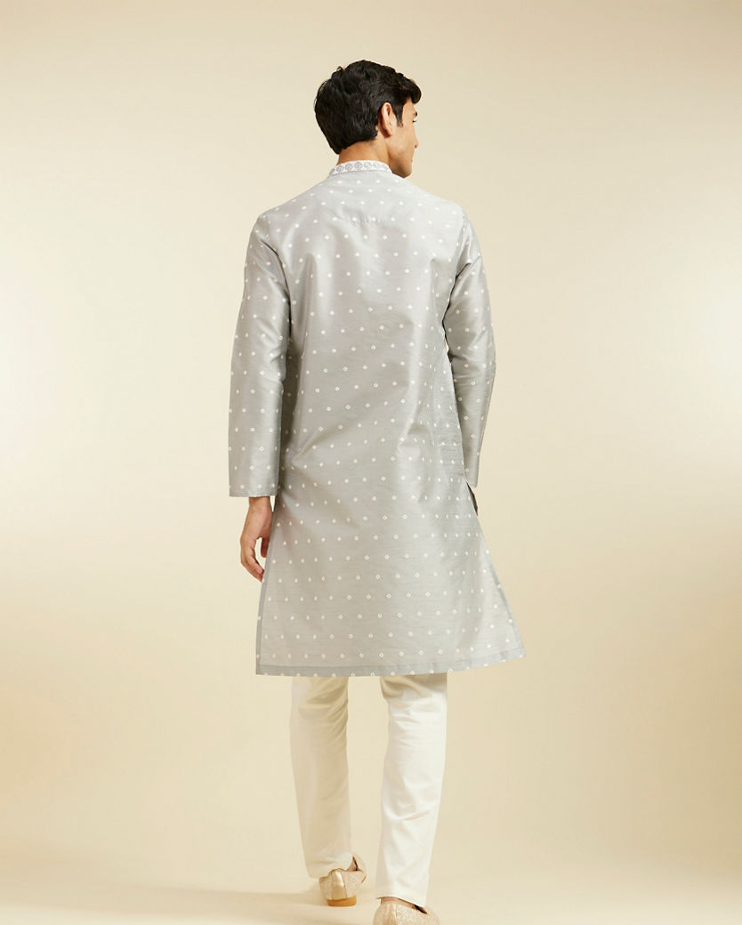 alt message - Diwas Men Smoke Grey Bandhani Inspired Pattern Kurta image number 4