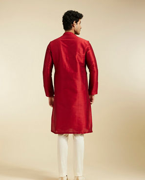 Diwas Men Maroon Red Plain Kurta With Embroidered Collar