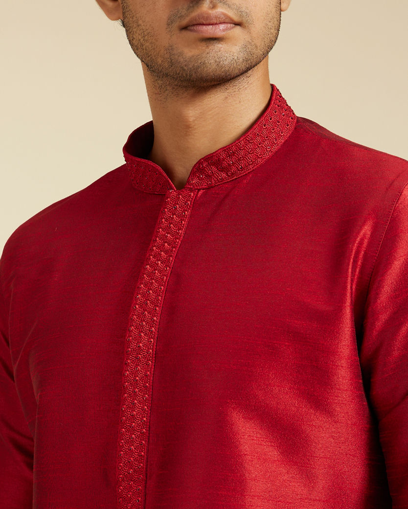 alt message - Diwas Men Maroon Red Plain Kurta With Embroidered Collar image number 1