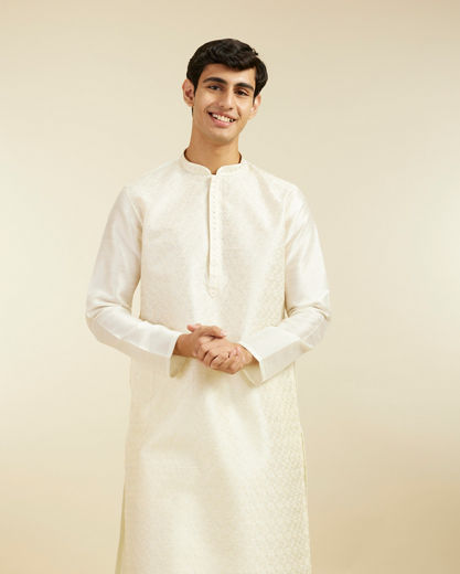 Diwas Men Warm White Self Textured Kurta