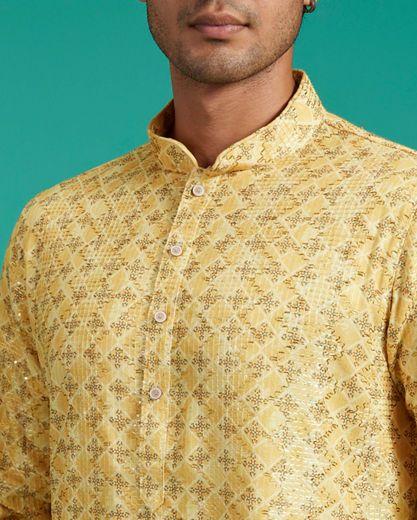 Diwas Men Straw Yellow Buta Print in Grid Pattern Kurta
