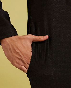 Diwas Men Midnight Black Self Patterned Kurta with Striped Collar