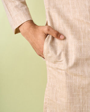 Diwas Men Beige Blended Cotton Kurta