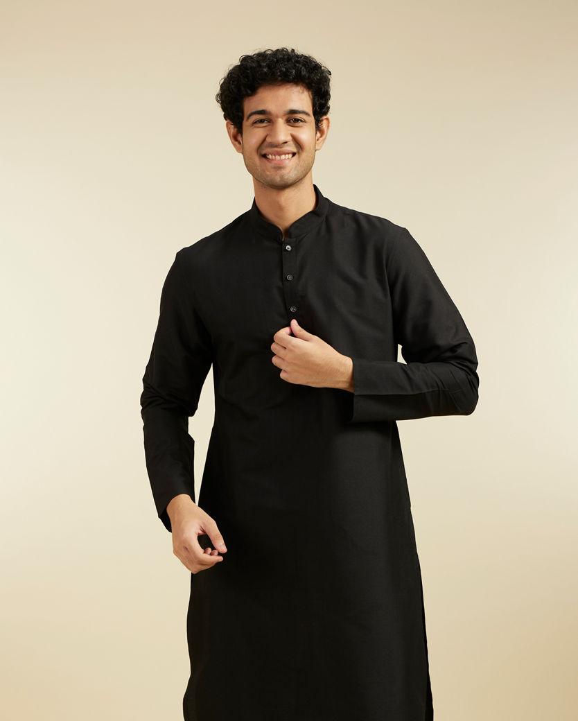 alt message - Diwas Men Midnight Black Plain Classic Kurta image number 0