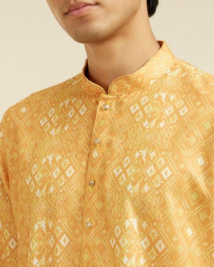 Diwas Men Mustard Yellow Kaleidoscopic Square Printed Kurta
