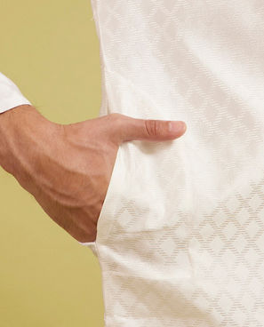 Diwas Men Warm White Harlequin Patterned Kurta