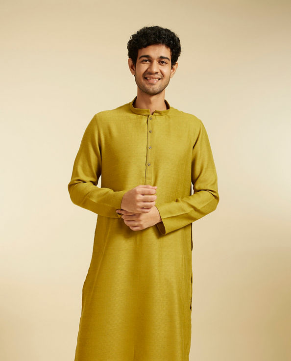 Diwas Men Mehndi Green Self Textured Kurta