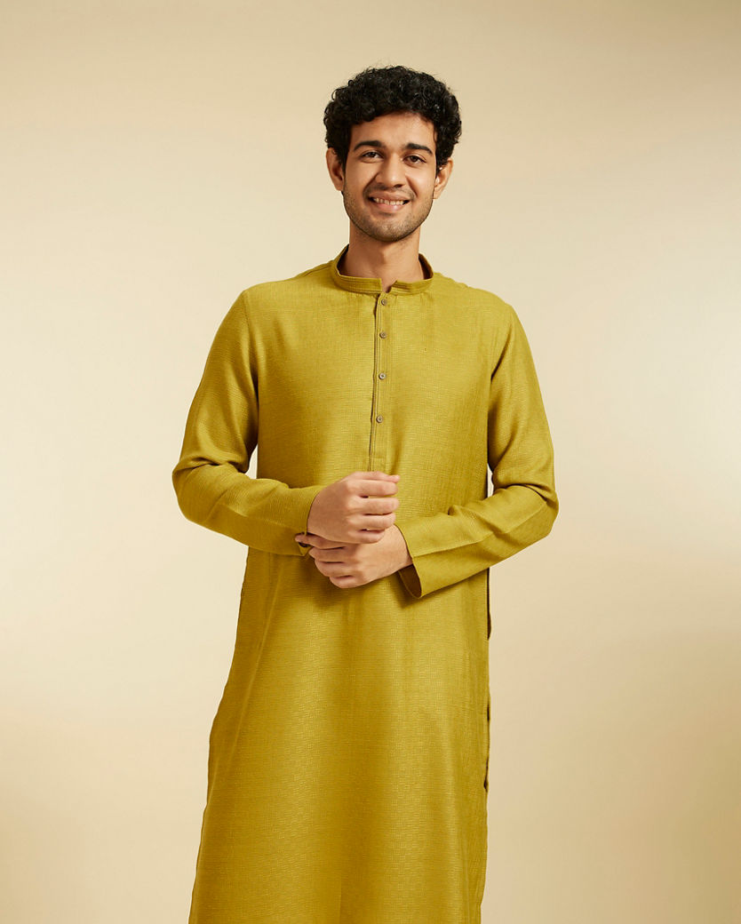 alt message - Diwas Men Mehndi Green Self Textured Kurta image number 0