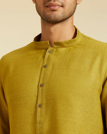 Diwas Men Mehndi Green Self Textured Kurta