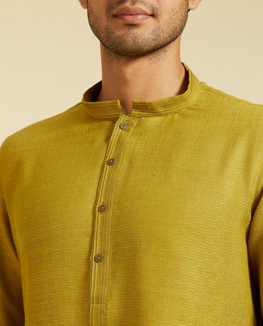 Diwas Men Mehndi Green Self Textured Kurta