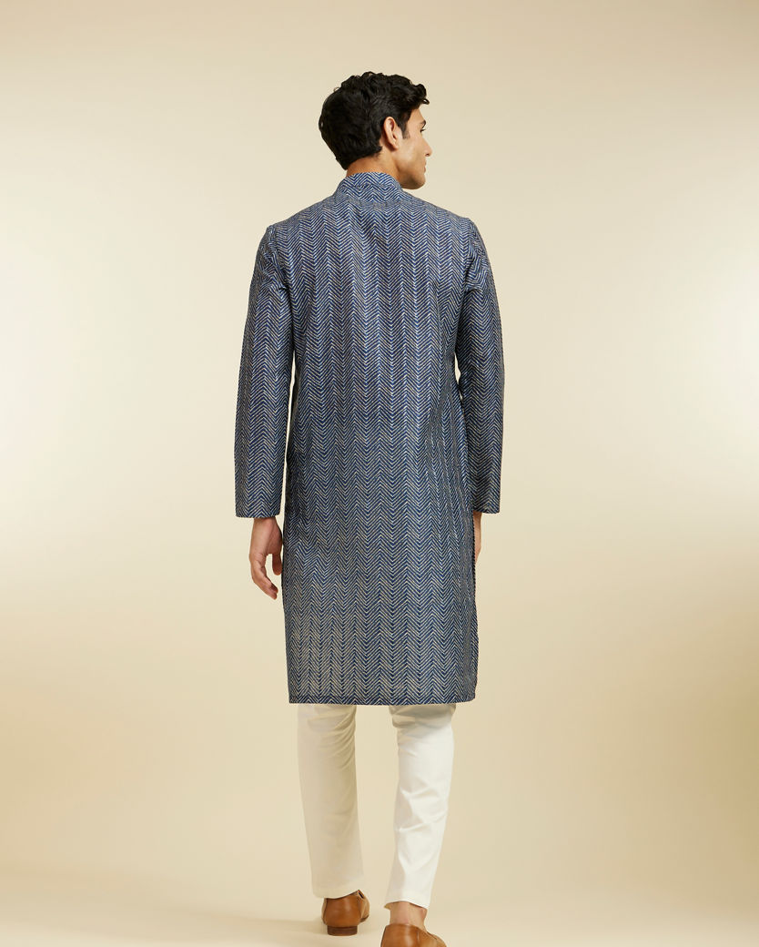 alt message - Diwas Men Oxford Blue Chevron Printed Kurta image number 4