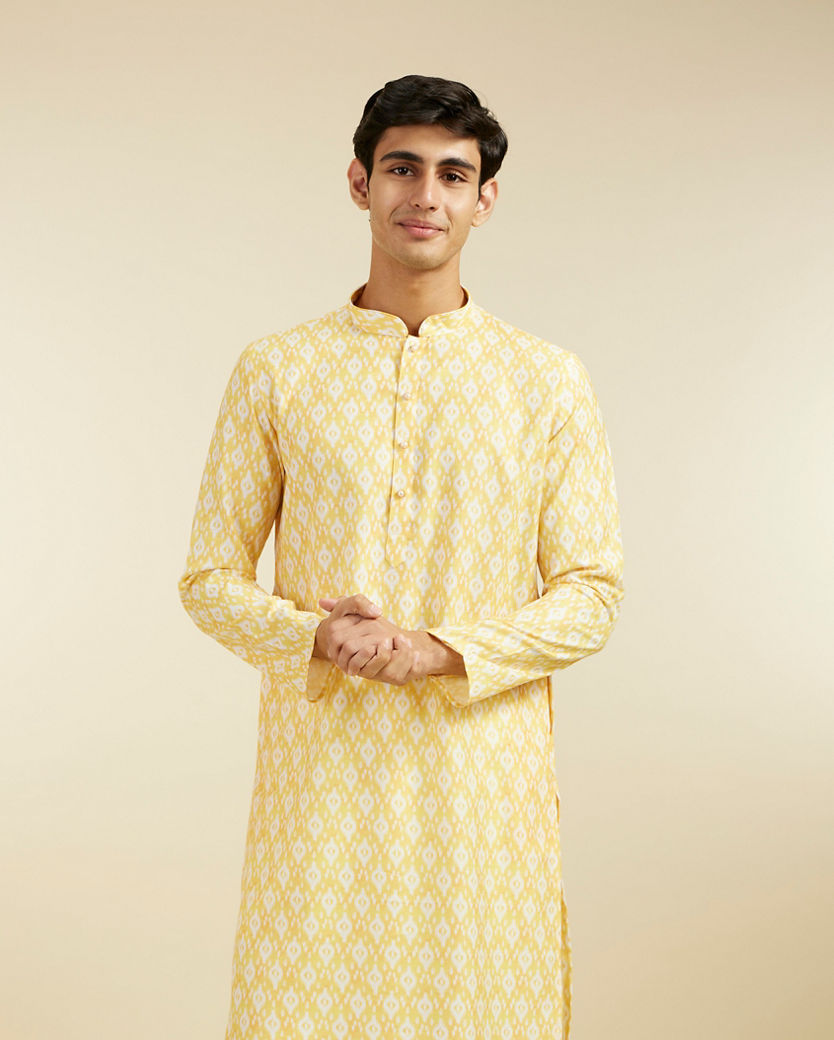 Diwas Men Yellow Iris Ikat Inspired Printed Kurta