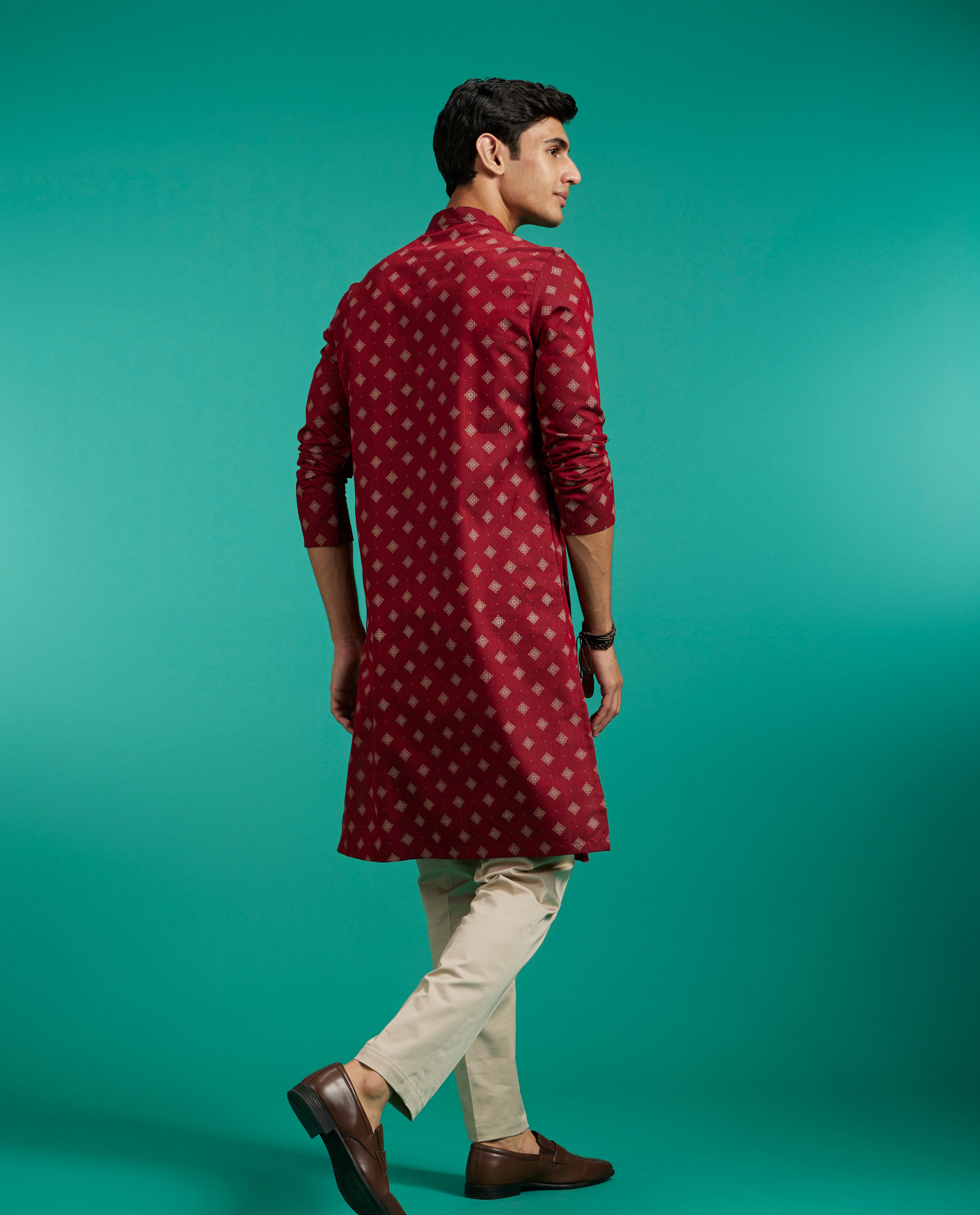 Diwas Men Maroon Red Buta Printed Kurta