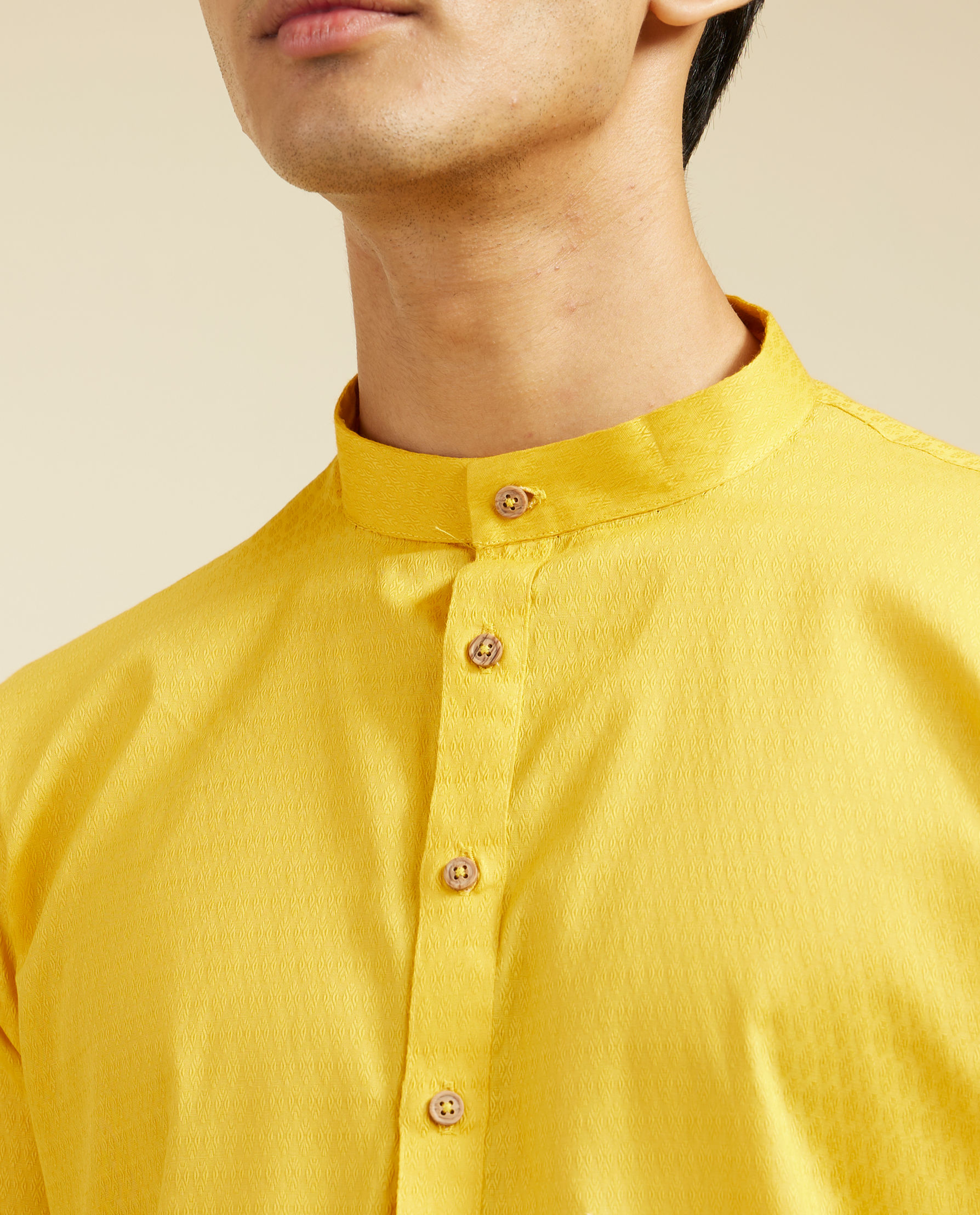 alt message - Diwas Men Mustard Yellow Honeycomb Patterned Kurta image number 1