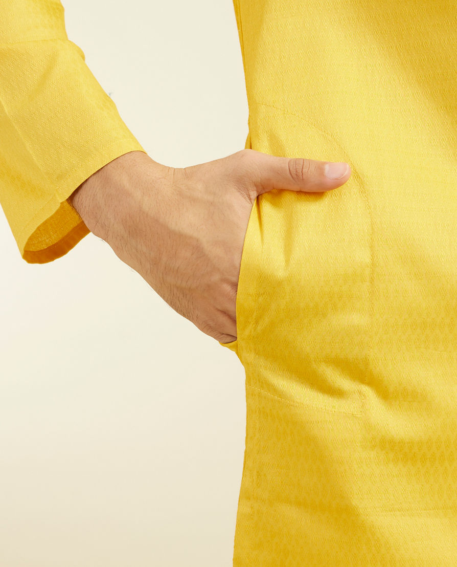 Diwas Men Mustard Yellow Honeycomb Patterned Kurta