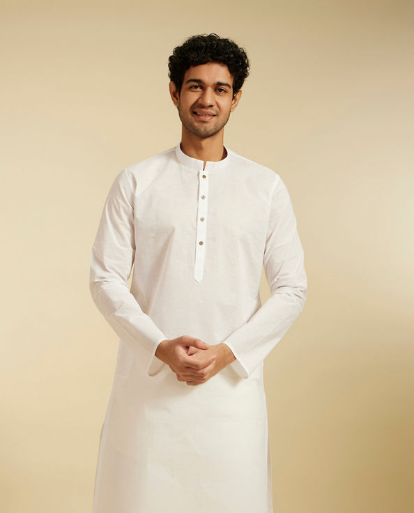 alt message - Diwas Men Ice White Plain Classic Kurta image number 0