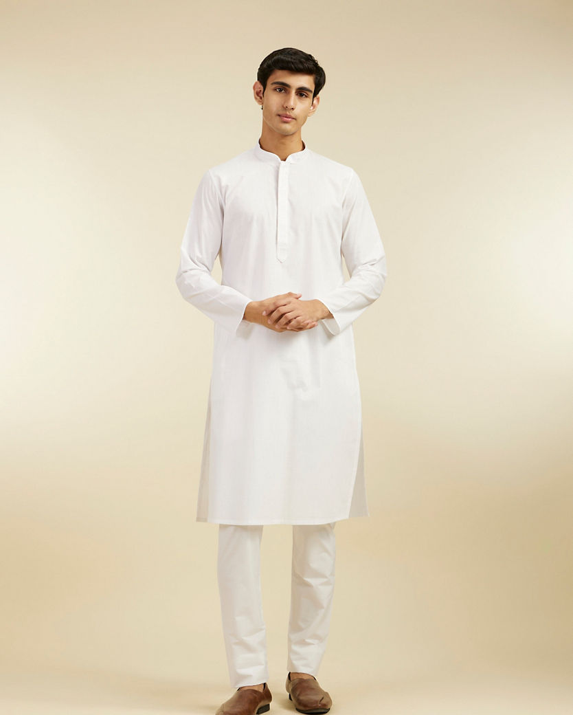 alt message - Diwas Men Snow White Kurta with Embroidered Neckline image number 2