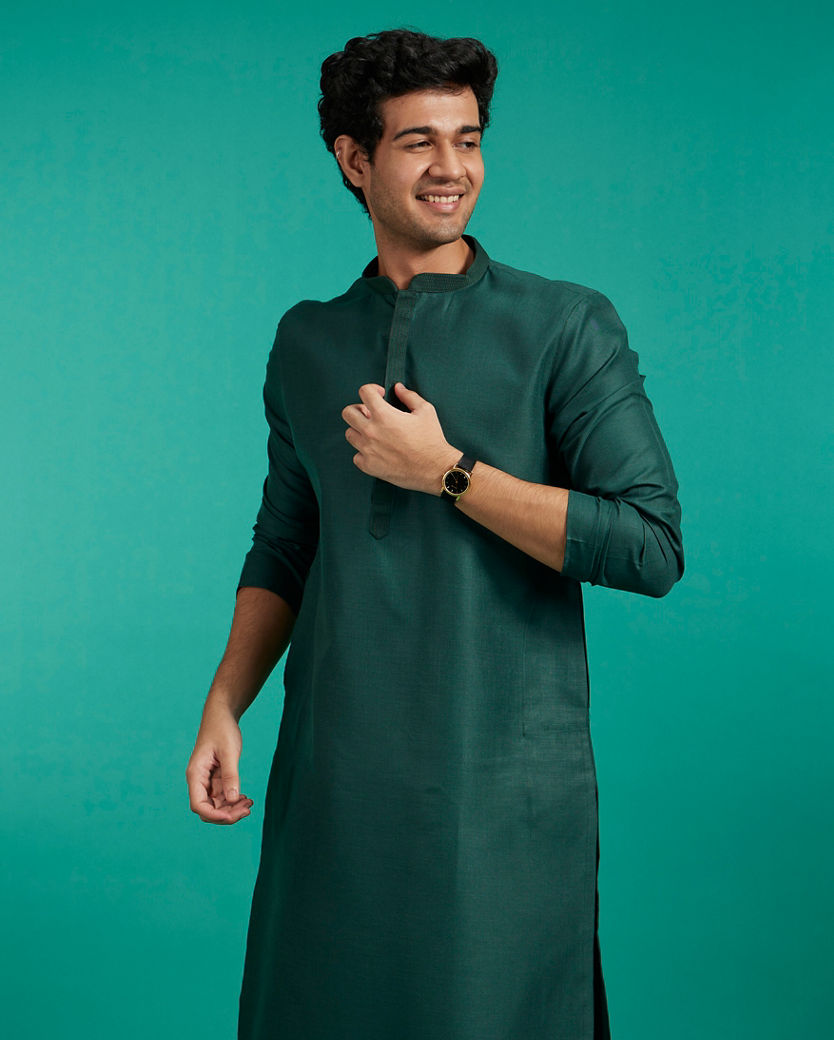 Diwas Men Bottle Green Plain Classic Kurta with Textured Neckline