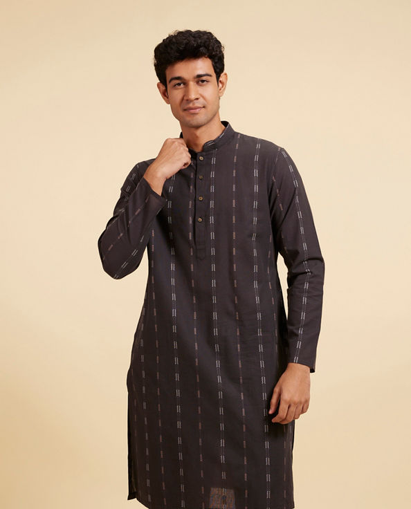 Diwas Men Charcoal Black Linear Patterned Kurta