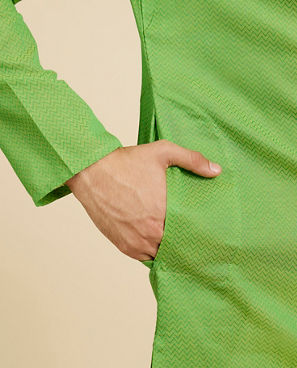Diwas Men Soft Green Chevron Printed Kurta