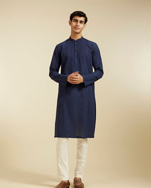 Diwas Men Indigo Blue Linear Patterned Kurta