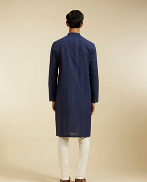 Diwas Men Indigo Blue Linear Patterned Kurta