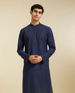 Diwas Men Indigo Blue Linear Patterned Kurta